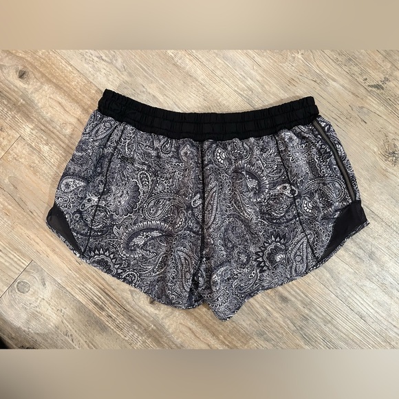 Lululemon Paisley Hotty Hot Shorts-Refer to description for callout - Picture 3 of 3